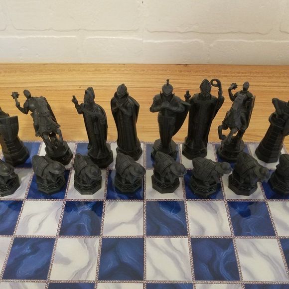 Mattel Harry Potter Wizard Chess Set - Picture 4 of 13